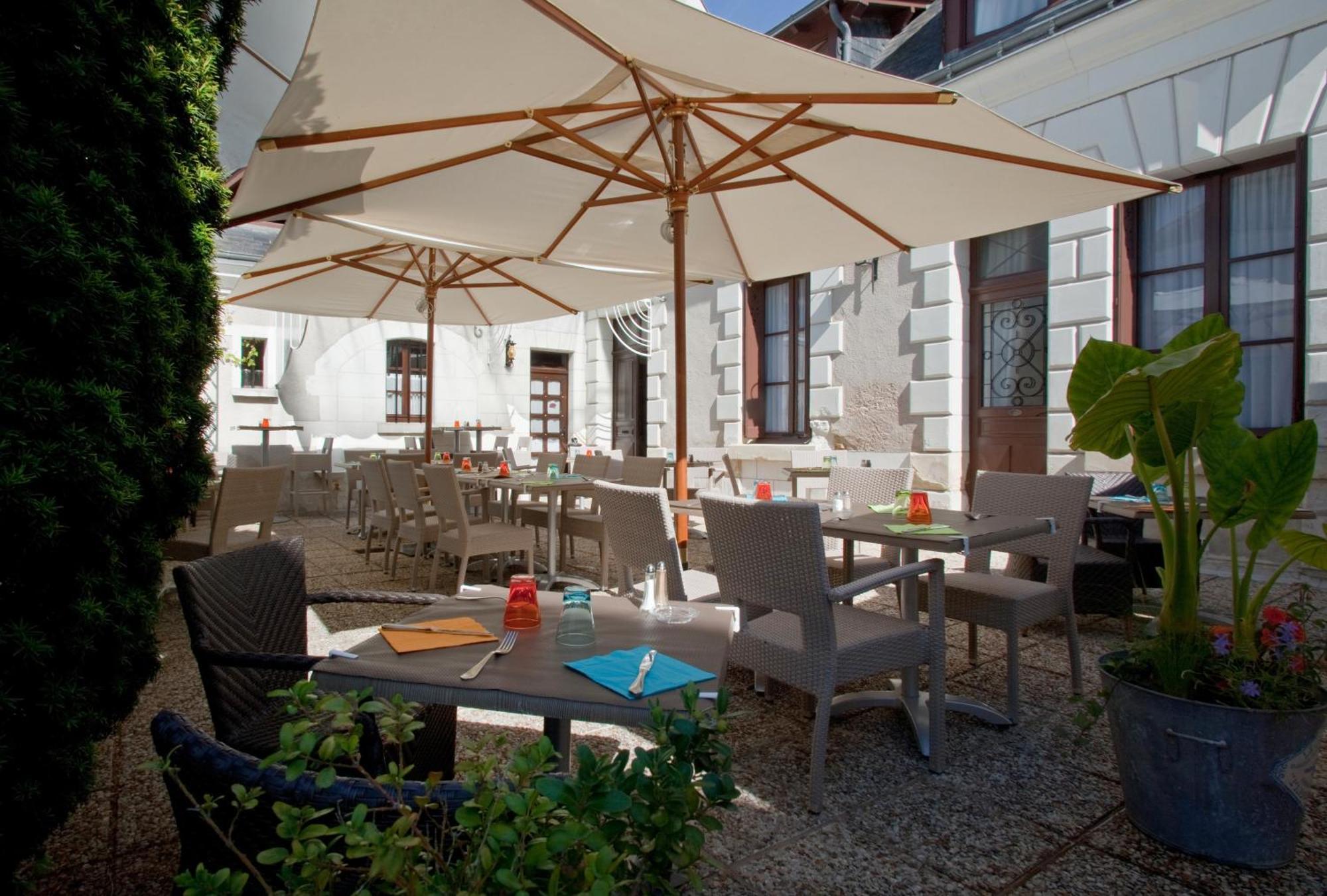 Logis Hotels Restaurant Le Relais Шенонсо Экстерьер фото