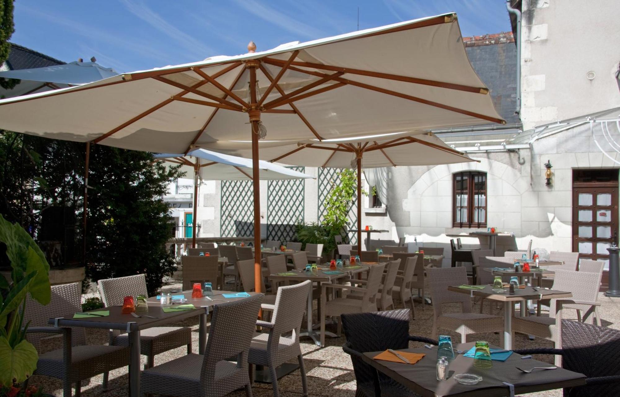 Logis Hotels Restaurant Le Relais Шенонсо Экстерьер фото