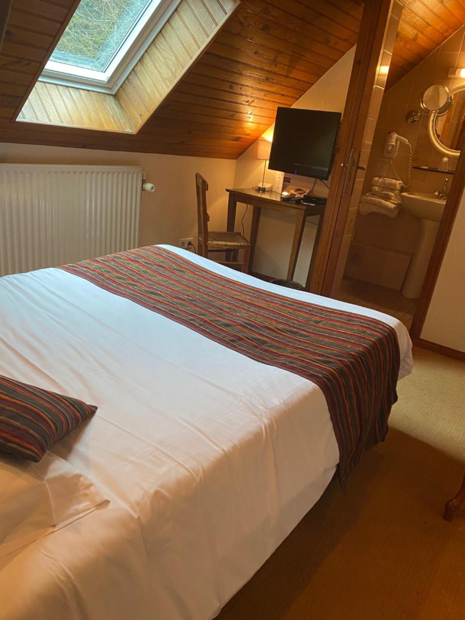 Logis Hotels Restaurant Le Relais Шенонсо Экстерьер фото