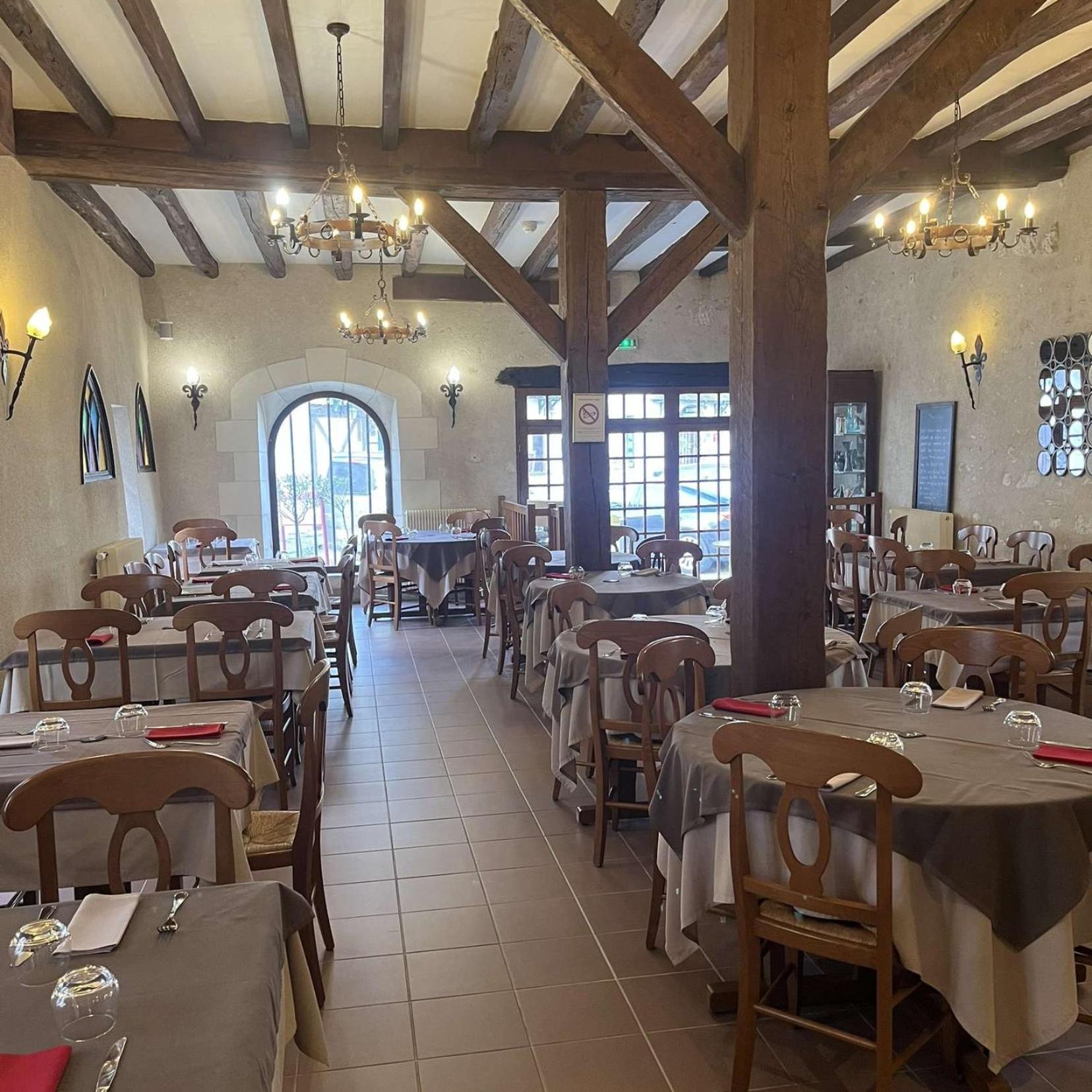 Logis Hotels Restaurant Le Relais Шенонсо Экстерьер фото