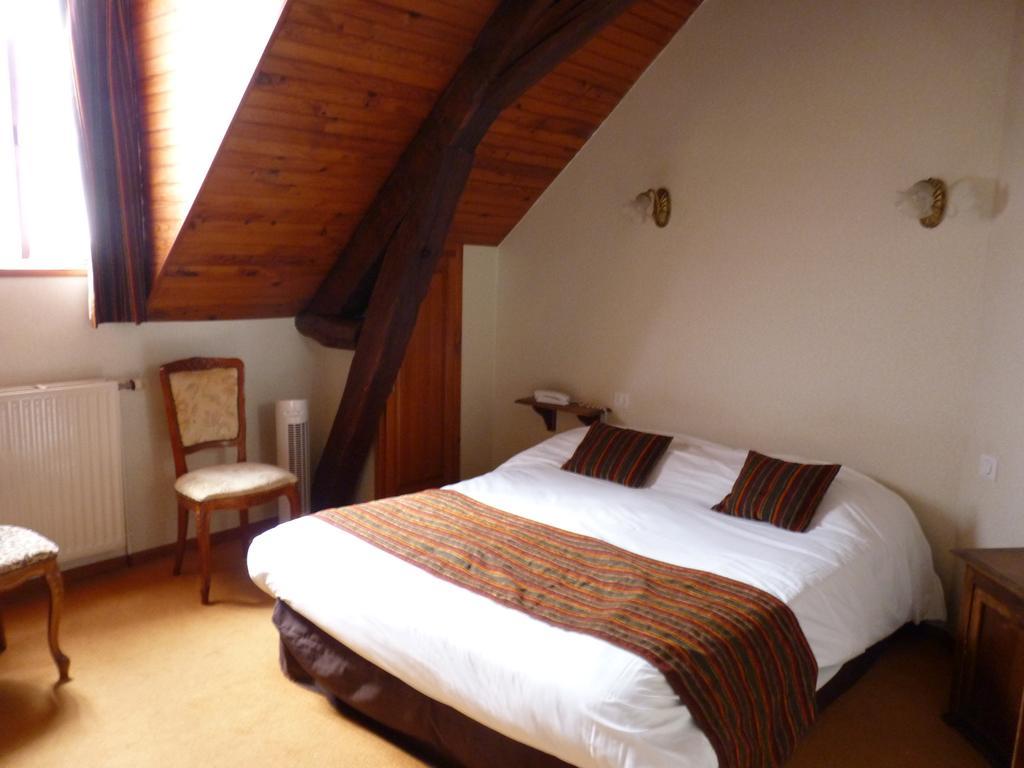 Logis Hotels Restaurant Le Relais Шенонсо Экстерьер фото